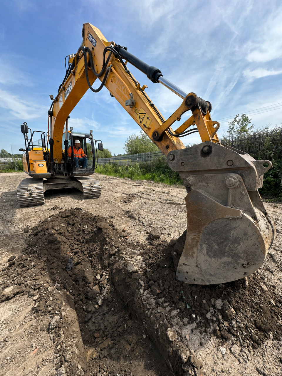 360 Excavator Above and Below 10T (Tracked)