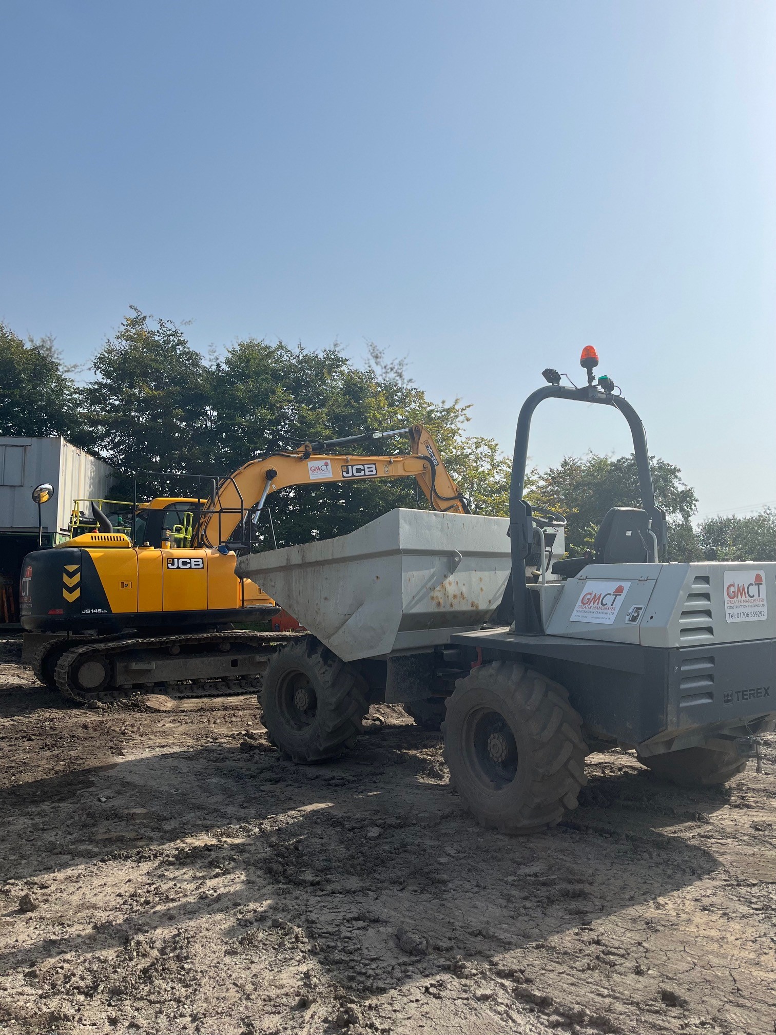 Forward Tipping Dumper (Wheeled)